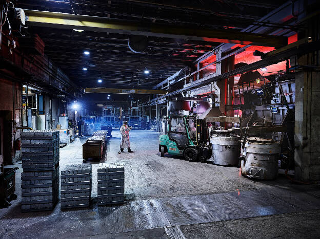 Aluminium Erzeugung, Produktionshalle, Industriefotografie Christian Vorhofer, Kunde VMG Metall